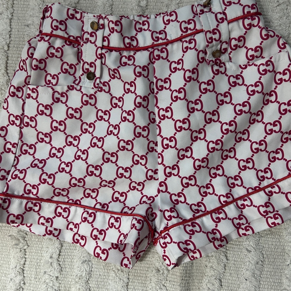 Girls Gucci short set excellent condition size 6/7